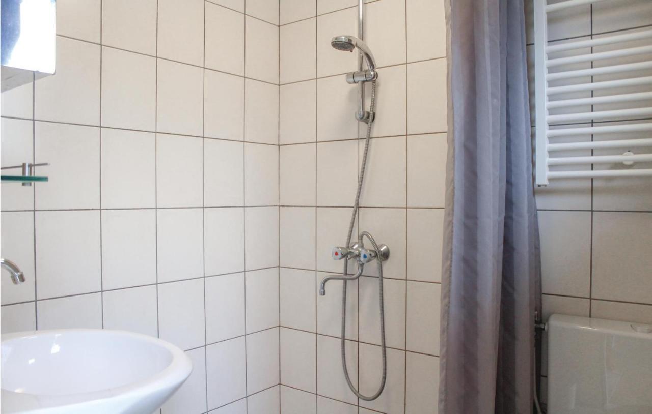 Lovely Home In Reutum With Wifi 외부 사진